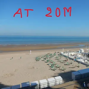 Apartment Studio Center Of W/parking & South Terrace, Ostende